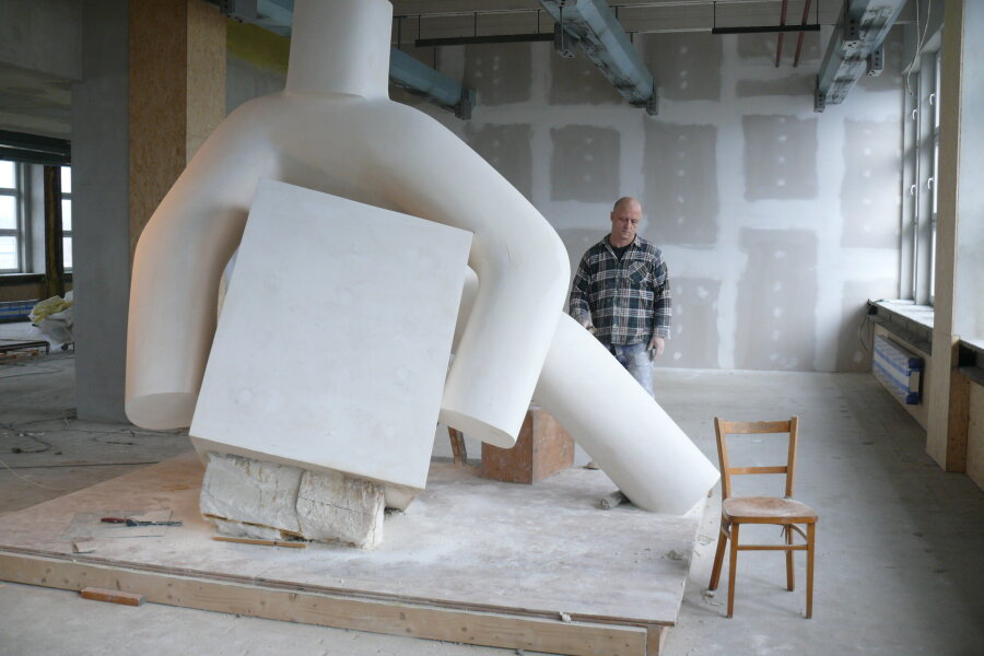 realizace sochy Spravedlnost, leden 2010